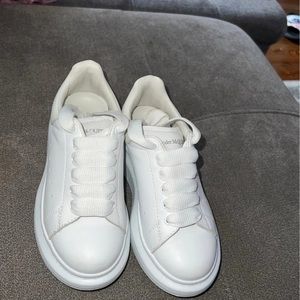 Alexander McQueens toddler size 9c